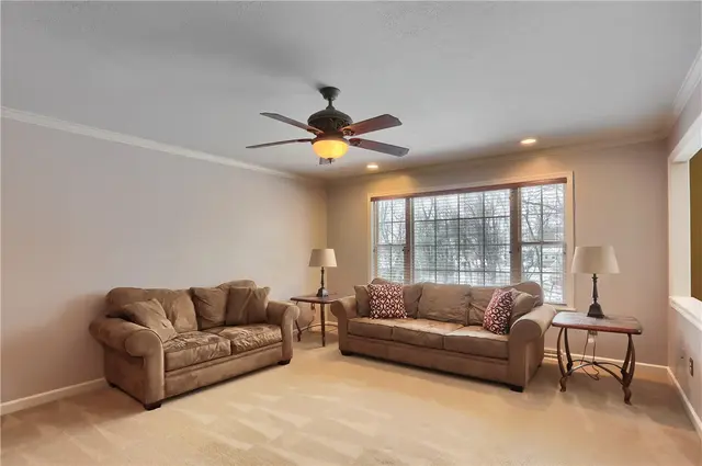 251 Saint Leonards Ln gallery image 30