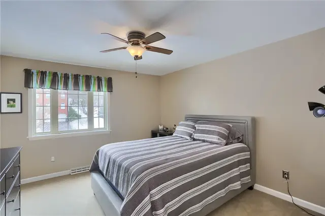 251 Saint Leonards Ln gallery image 45