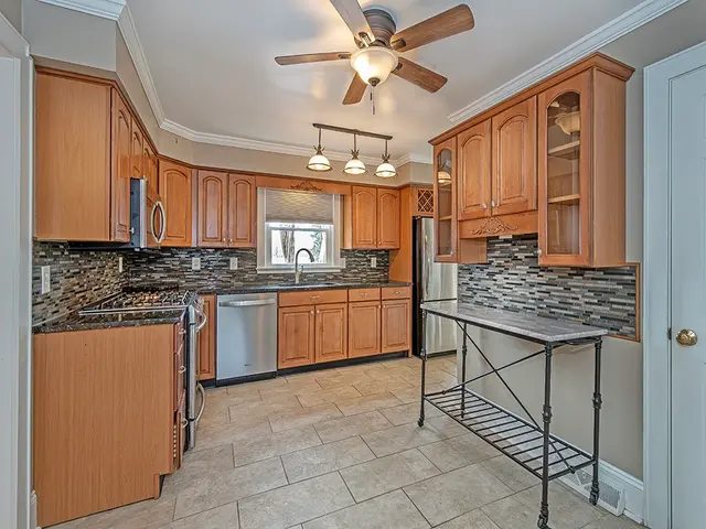 2515 Alydar Dr gallery image 6
