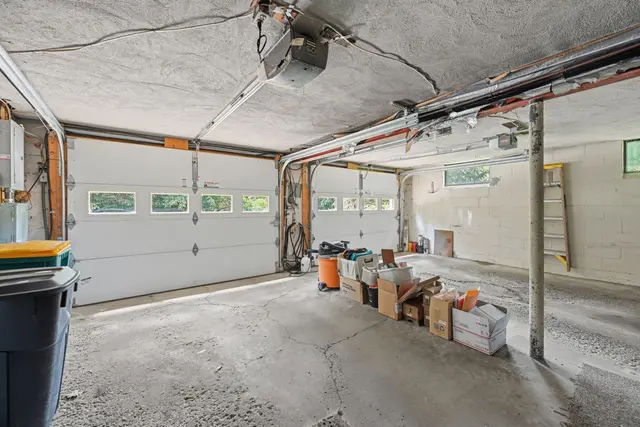 2515 McKinney ROAD gallery image 5