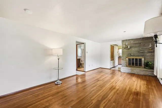 2515 McKinney ROAD gallery image 7