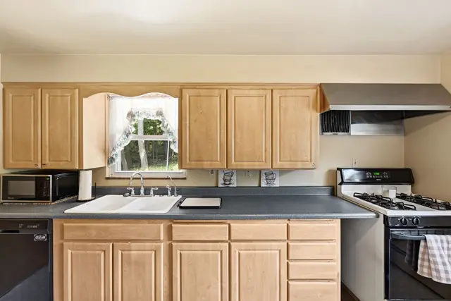 2515 McKinney ROAD gallery image 10