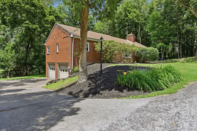 2515 McKinney ROAD gallery image 20