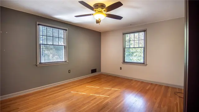 2516 Nicholson Rd gallery image 27