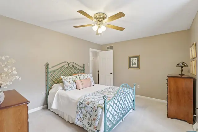 2519 Lindenwood DRIVE gallery image 7