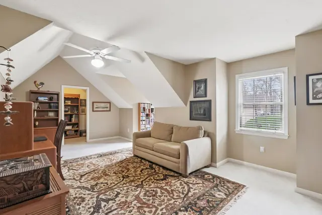 2519 Lindenwood DRIVE gallery image 13