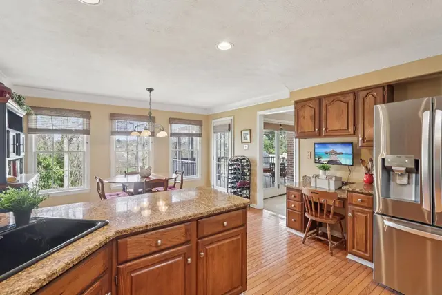 2519 Lindenwood DRIVE gallery image 24