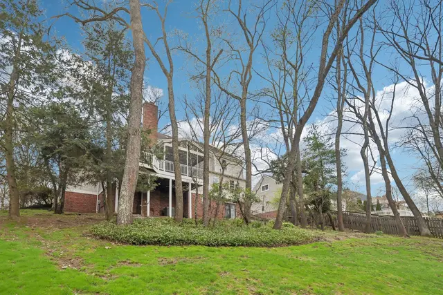 2519 Lindenwood DRIVE gallery image 32