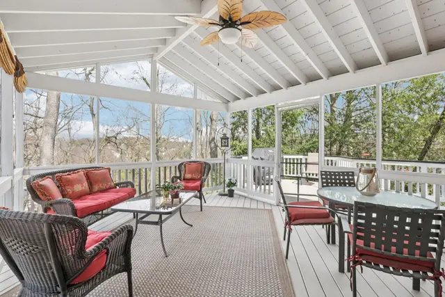 2519 Lindenwood DRIVE gallery image 34