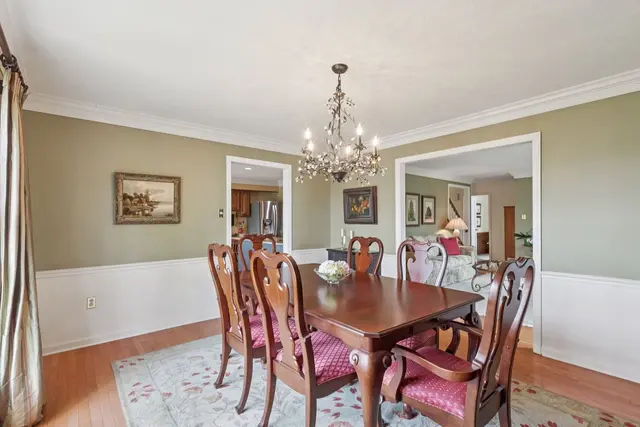 2519 Lindenwood DRIVE gallery image 35