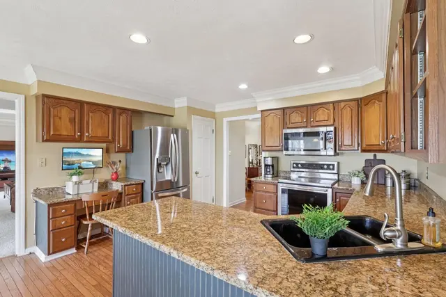 2519 Lindenwood DRIVE gallery image 36