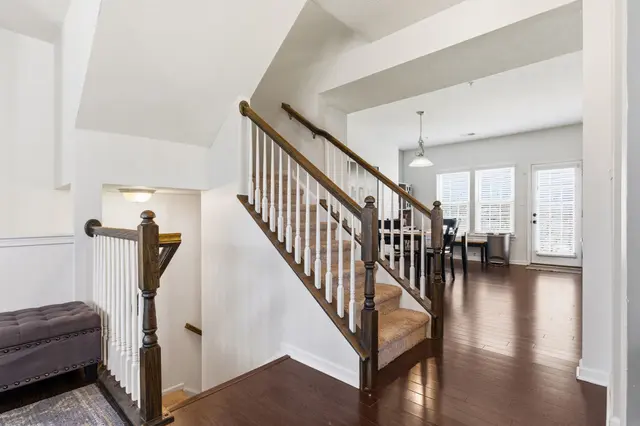 252 Broadstone DRIVE gallery image 4
