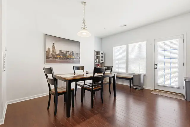 252 Broadstone DRIVE gallery image 15