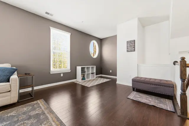 252 Broadstone DRIVE gallery image 41