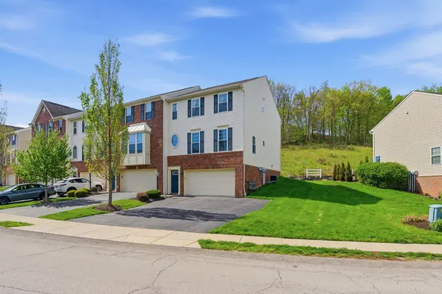 252 Broadstone DRIVE