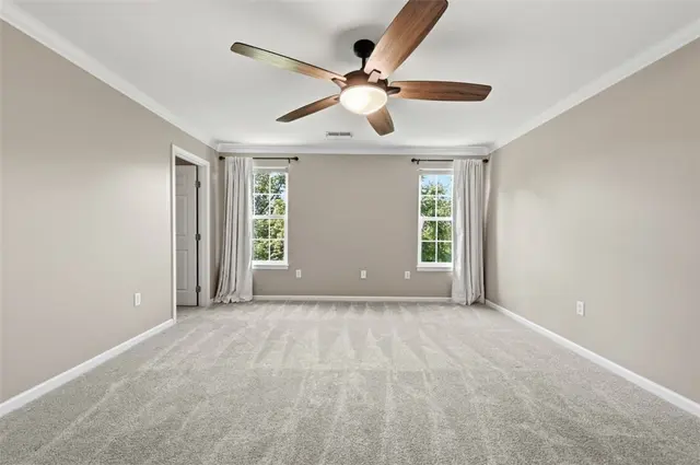 252 Corey Dr gallery image 3