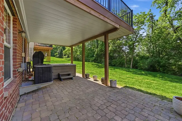 252 Corey Dr gallery image 11