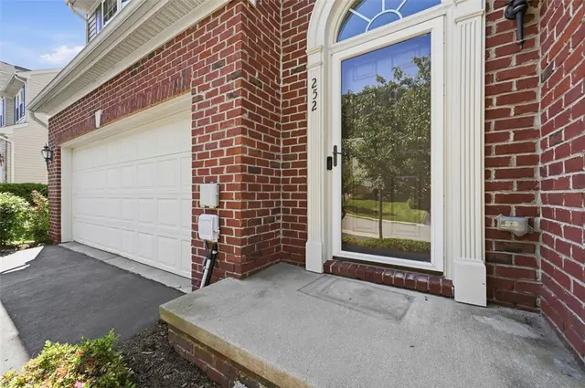 252 Corey Dr gallery image 13