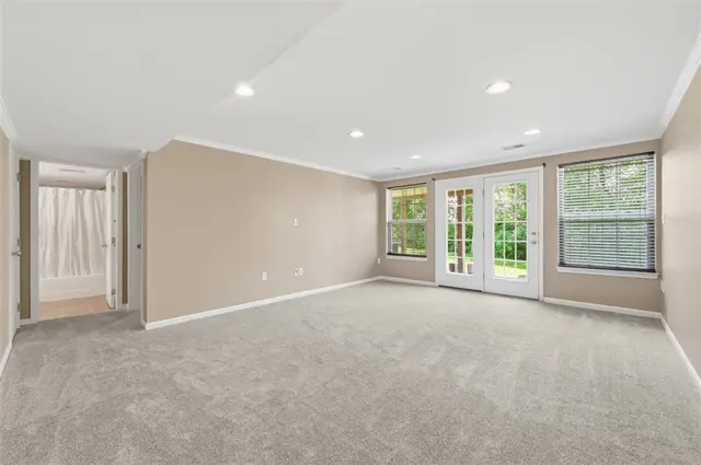 252 Corey Dr gallery image 25