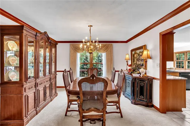 252 Elmhurst Cir gallery image 3