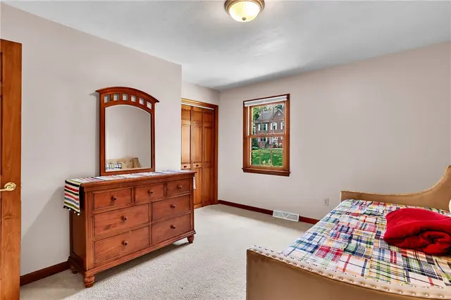 252 Elmhurst Cir gallery image 28