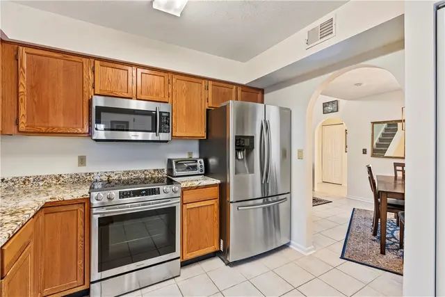 252 Huckleberry Ct gallery image 3