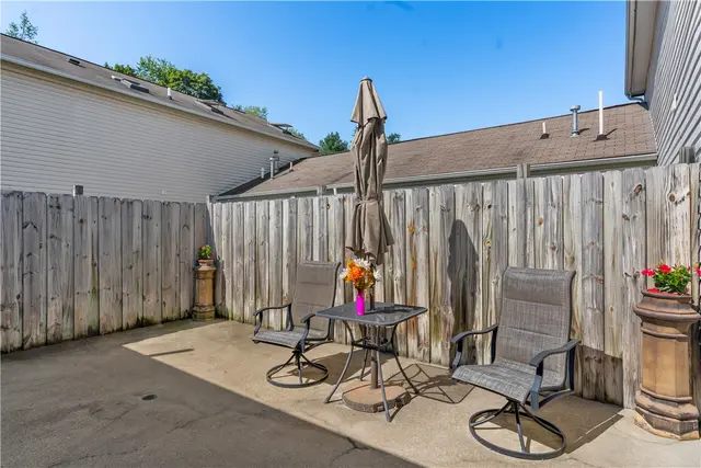 252 Huckleberry Ct gallery image 5