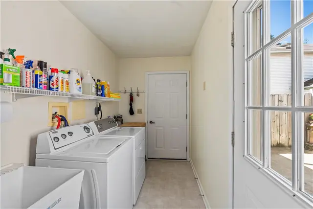 252 Huckleberry Ct gallery image 8