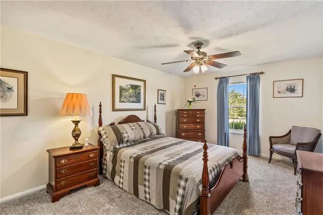 252 Huckleberry Ct gallery image 9
