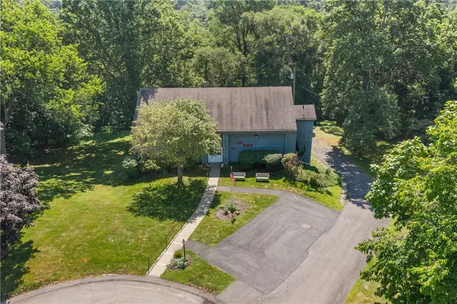 252 Huckleberry Ct gallery image 21