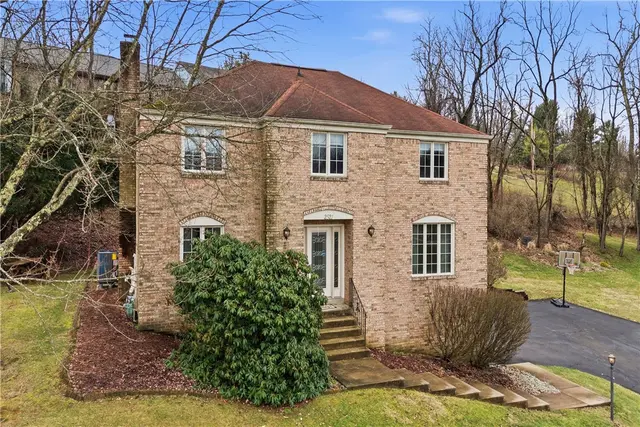 2521 Country Side Ln gallery image 3