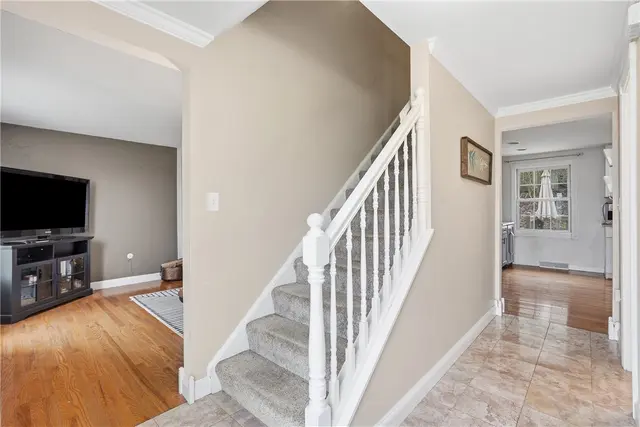 2521 Country Side Ln gallery image 6