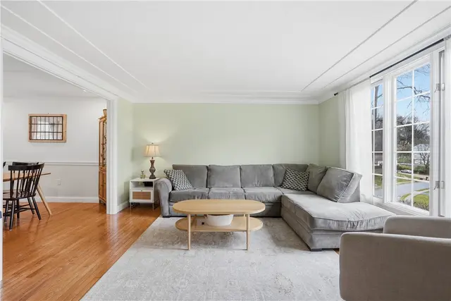 2521 Country Side Ln gallery image 8