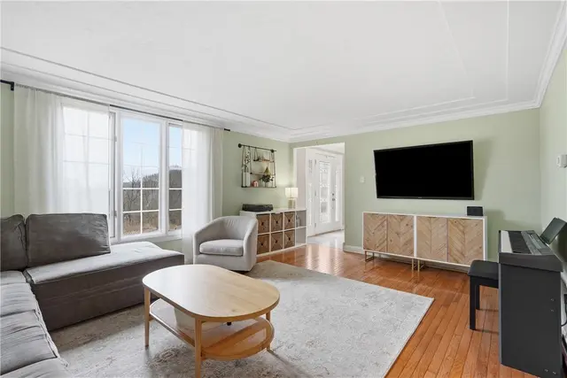 2521 Country Side Ln gallery image 9