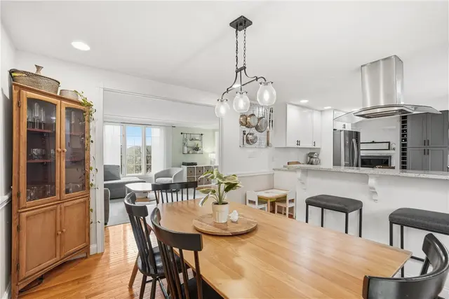 2521 Country Side Ln gallery image 12