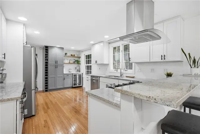 2521 Country Side Ln gallery image 17