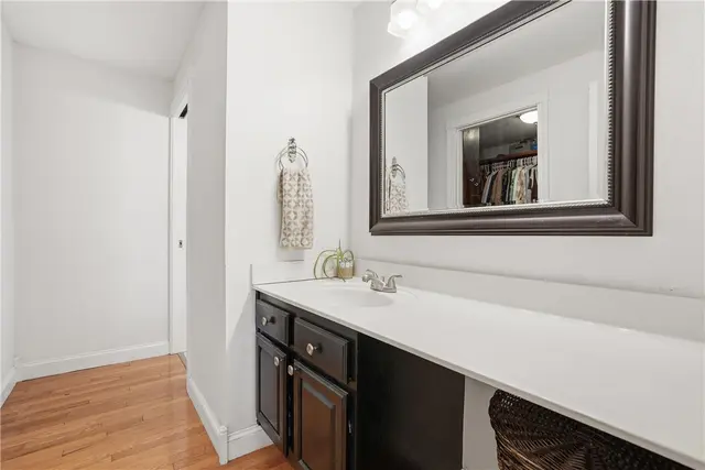 2521 Country Side Ln gallery image 23