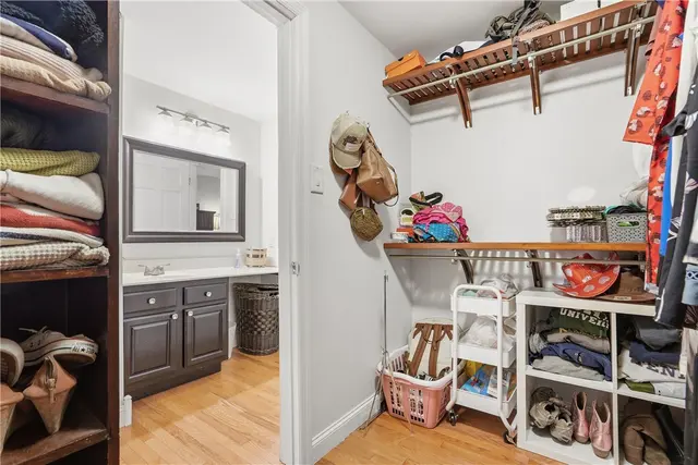 2521 Country Side Ln gallery image 26
