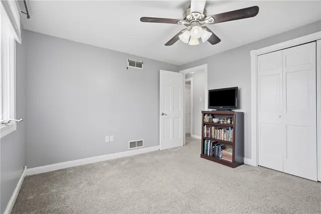 2521 Country Side Ln gallery image 33