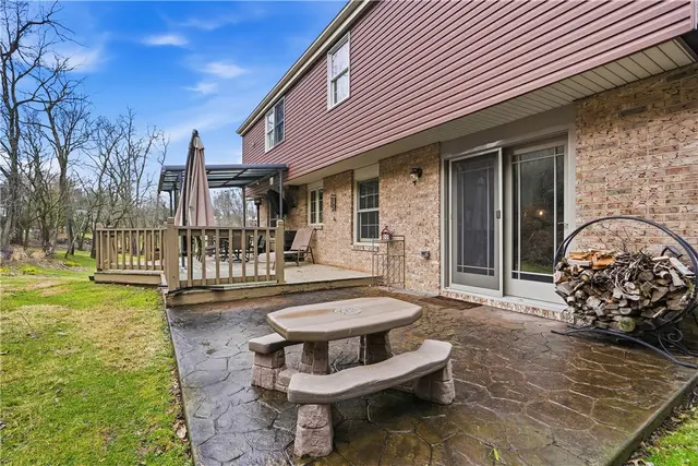 2521 Country Side Ln gallery image 48
