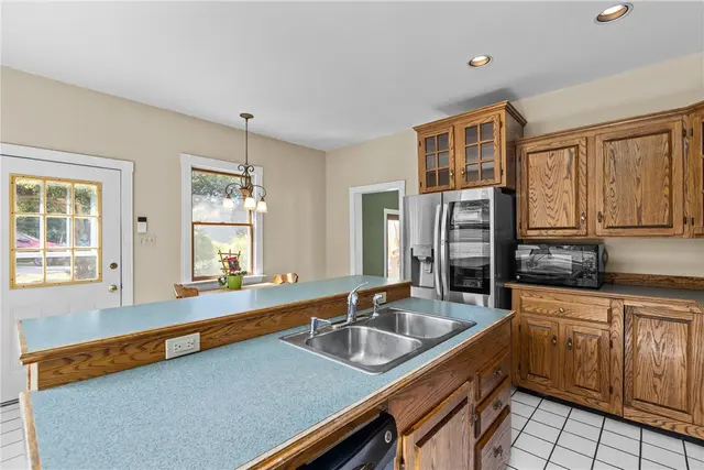2524 W Hardies Rd gallery image 8