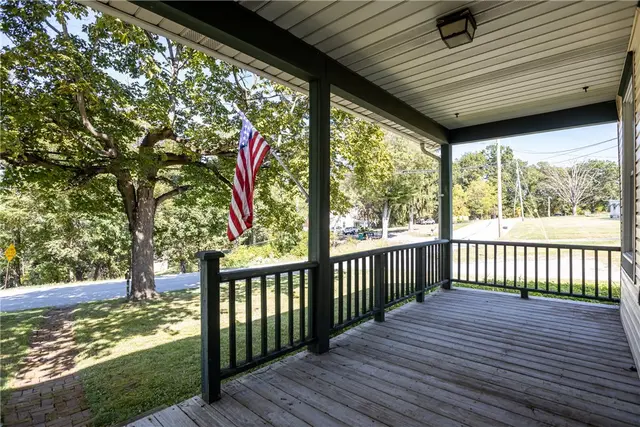 2524 W Hardies Rd gallery image 16