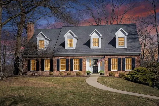 2529 Lindenwood Dr gallery image 2