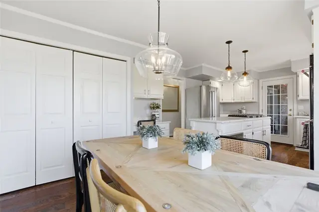 2529 Lindenwood Dr gallery image 6