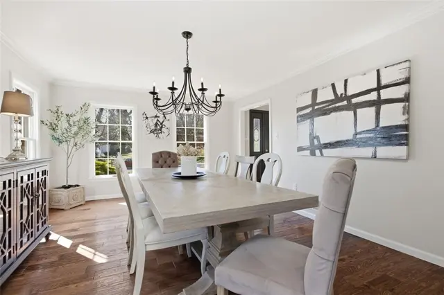 2529 Lindenwood Dr gallery image 9