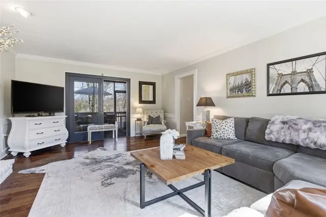 2529 Lindenwood Dr gallery image 13