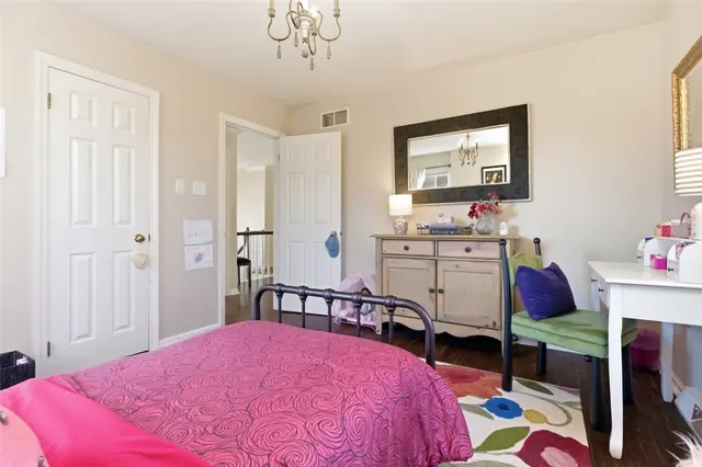 2529 Lindenwood Dr gallery image 37