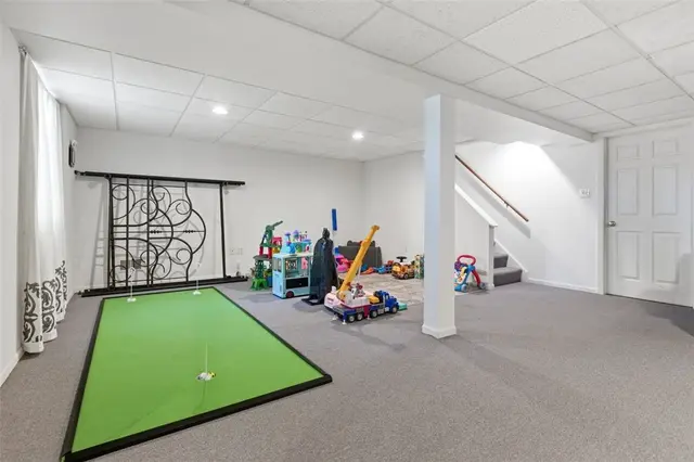 2529 Lindenwood Dr gallery image 39