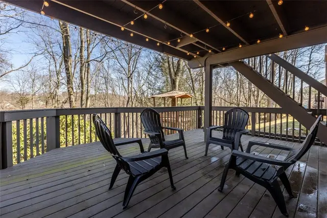 2529 Lindenwood Dr gallery image 40