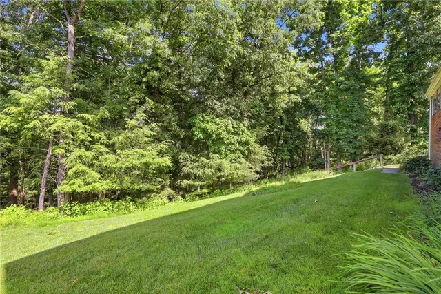 2529 Matterhorn Drive gallery image 9